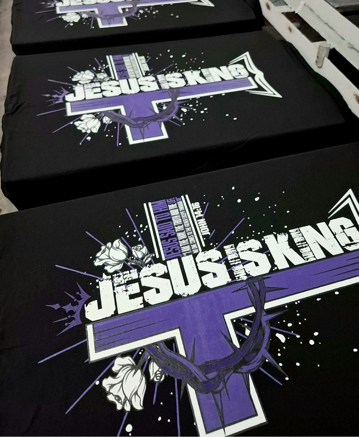 Jesus Is King Oversized Tee